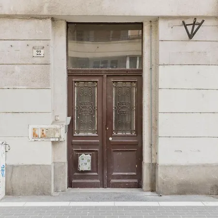 Lejlighed Elegant With Minimalist Design Budapest