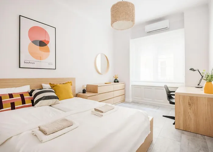 Elegant With Minimalist Design דירה *