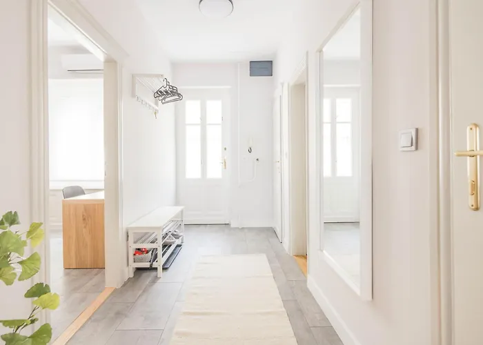 Apartament Elegant With Minimalist Design *