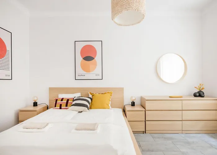 Elegant With Minimalist Design * Budapesta